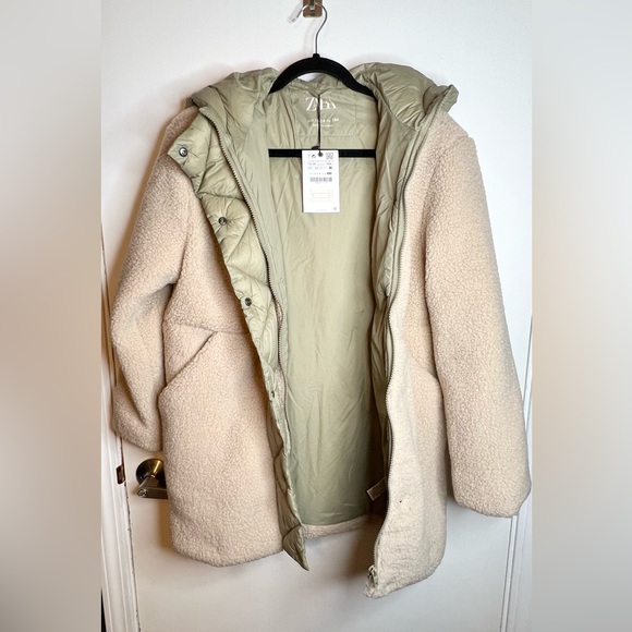 Zara Kids Contrasting Faux Shearling Coat - Picture 9 of 10